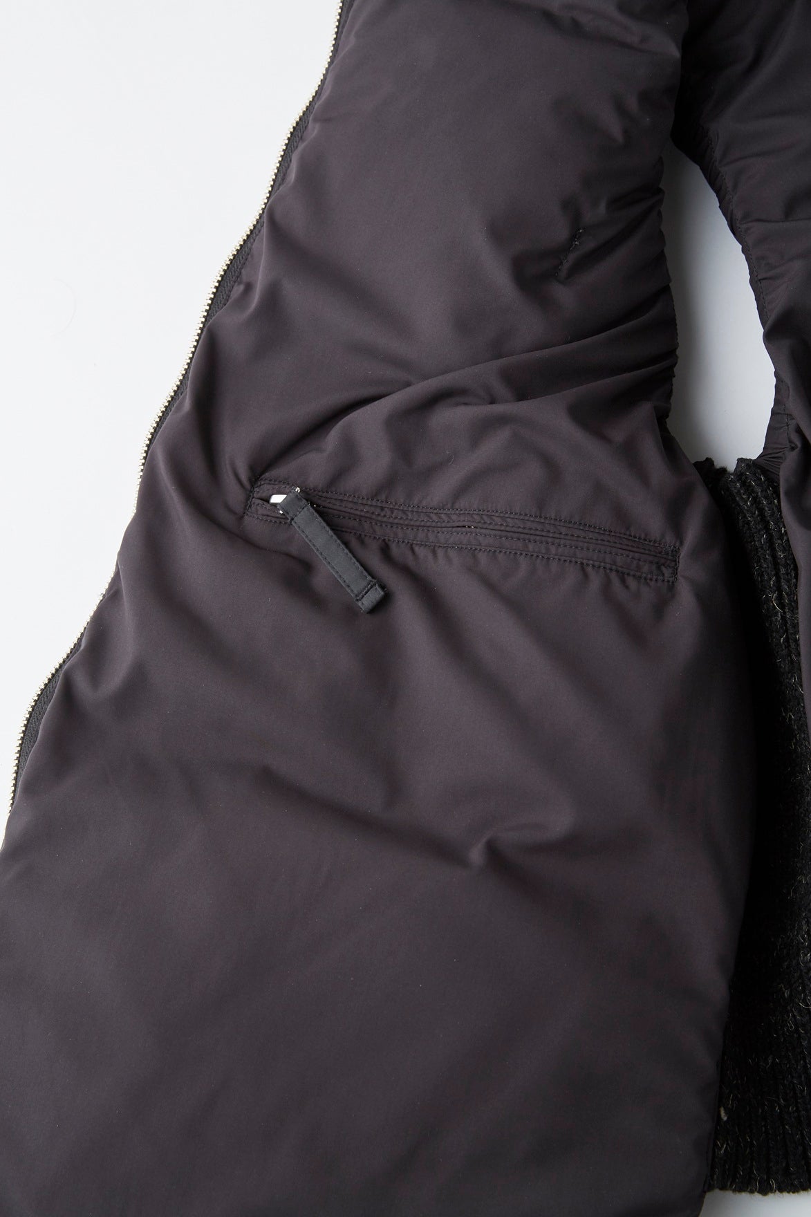 HIGH-COUNT SILK PUFF VEST - 252OJ-VT02