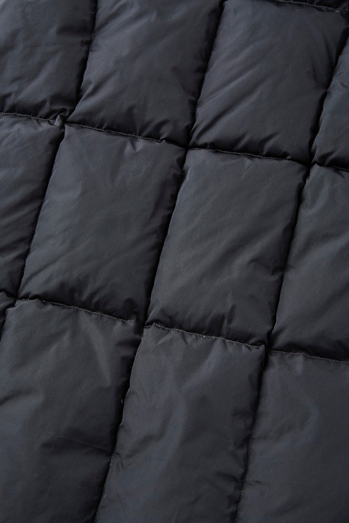 HIGH-COUNT SILK PUFF VEST - 252OJ-VT02