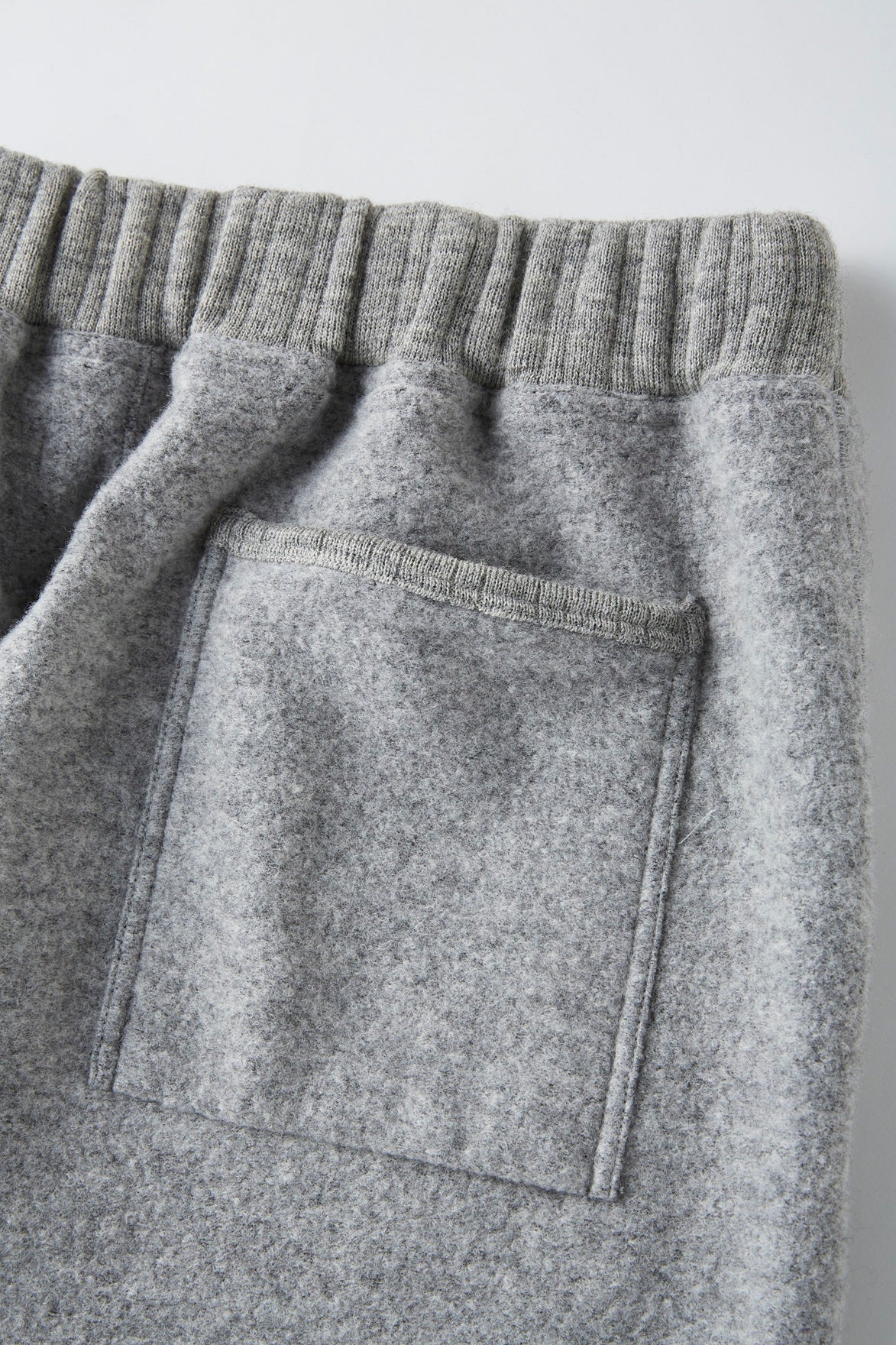 GATHERED WAIST ATHLETIC TROUSER - 252OJ-CT09